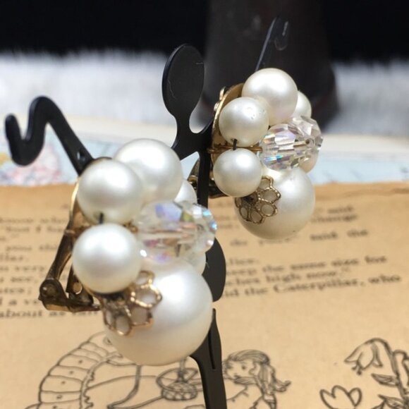 Vintage Pearl & Aurora Borealis Cluster Earrings - Picture 3 of 5